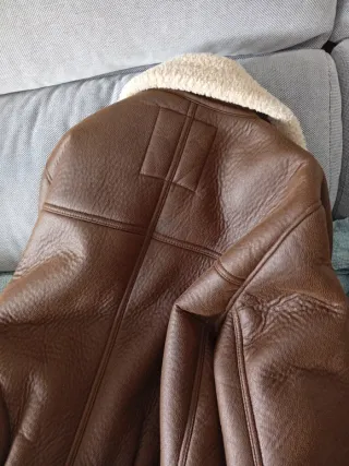 Chaqueta aviador Pull&Bear marrón