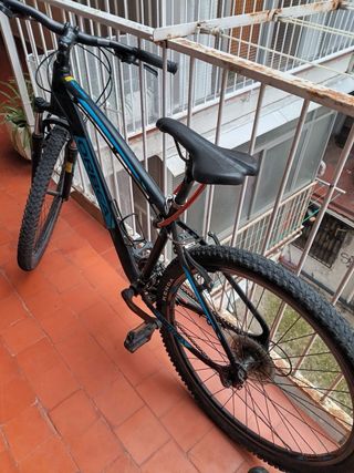 Bicicleta Orbea Raptor Negra y Azul