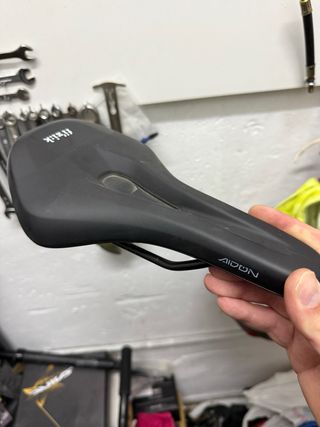 Sillín Fi'zi:k Aidon MTB Negro