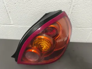 Piloto trasero derecho Nissan Almera