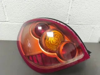 Piloto trasero izquierdo Nissan Almera