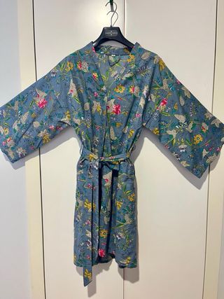 Bata kimono floral talla única