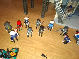 Centro de Policía Playmobil, vehículos y más