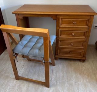 Escritorio de madera maciza