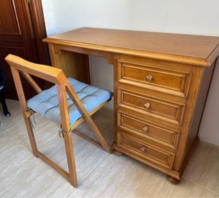 Escritorio de madera maciza