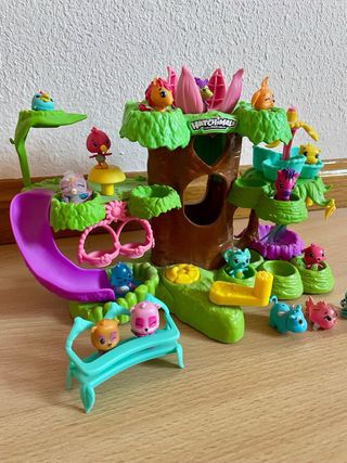 Casa Árbol Hatchimals con 16 Figuras