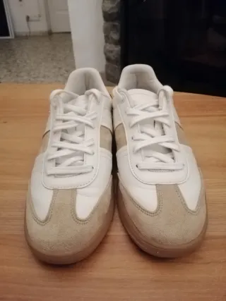 Deportivas Zara mujer con animal print