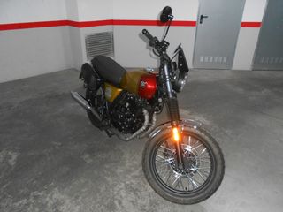 Moto Brixton 250cc