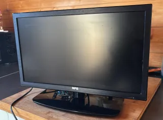 Televisor NPG 19 con peana