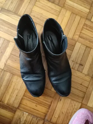 Botines de piel mujer negros semi nuevos