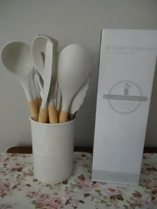 Set 12 Utensili Cucina Silicone e Legno