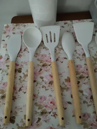 Set 12 Utensili Cucina Silicone e Legno