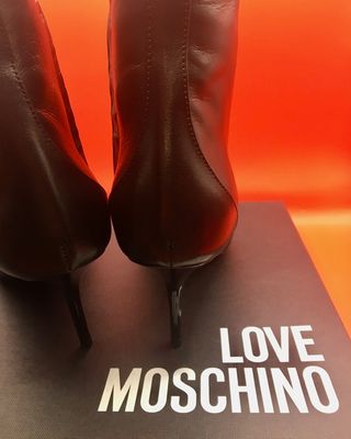 Love Moschino Botas Cuero Negro y Tachuelas Lujo