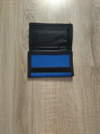 Cartera azul regaló cn una compra de mi perfil,