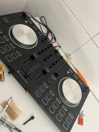 Controlador DJ Numark Negro/Plateado