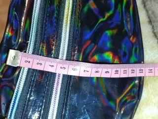 Bandolera charol negro con cremalleras