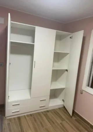 Armario blanco con 2 cajones