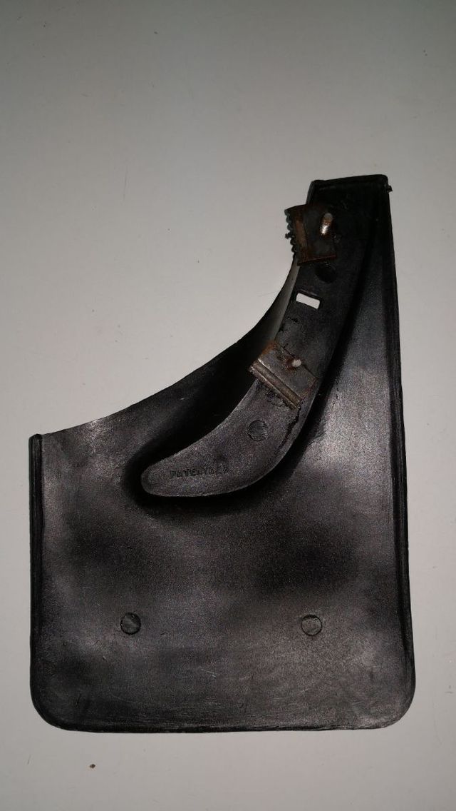 faldillas guardabarros Renault 18