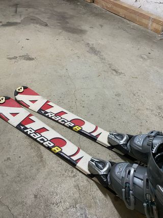 Botas y esquís Atomic