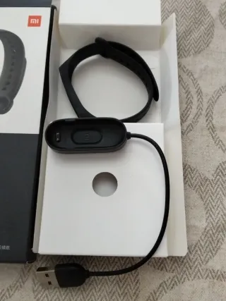 Xiaomi Smart Band 4 NO RELOJ: Caja, Cargador y Cor