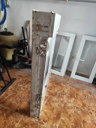 Ventana Climalit  + Persiana con cajón + Reja