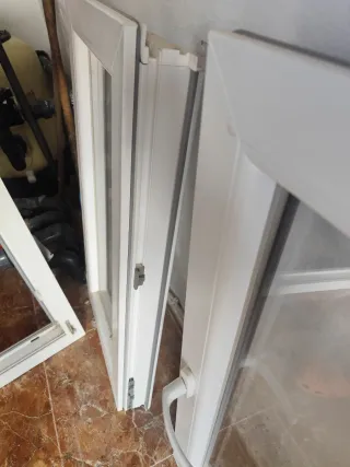 Ventana Climalit  + Persiana con cajón + Reja