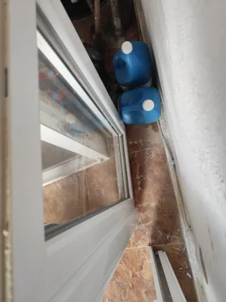 Ventana Climalit  + Persiana con cajón + Reja