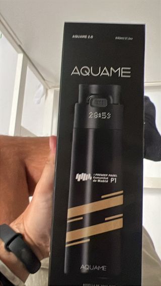 Botella inteligente Aquame con pantalla incluida