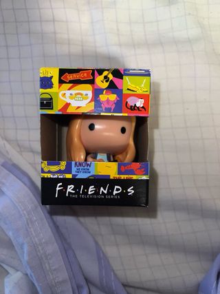 Funko Pop Phoebe Friends Guitarra
