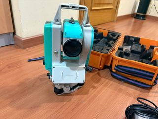 Estación Total Nikon DTM-332