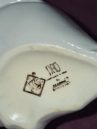 Figura Porcelana Nao Mujer con Pajarito