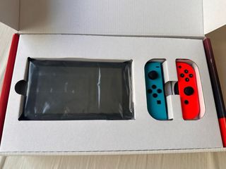 Nintendo Switch Azul y Rojo