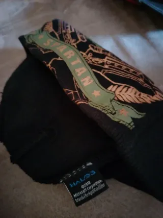 Cappelli Halo e Gears of War