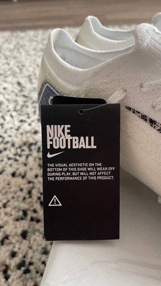 Botas de fútbol Nike Mercurial blancas