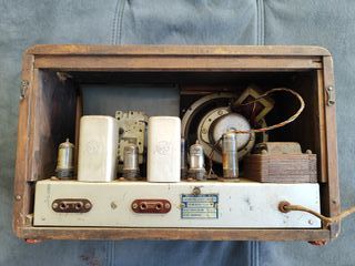 Radio antigua de Válvulas (Años 40-50)