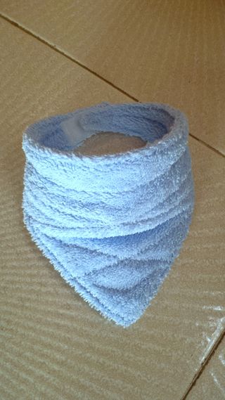 NUEVO babero hecho a mano útil de Toalla!