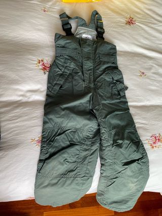 Pantalón de esquí verde. Talla 7-8