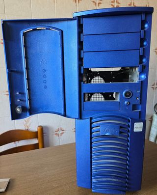 Caja Torre PC Azul