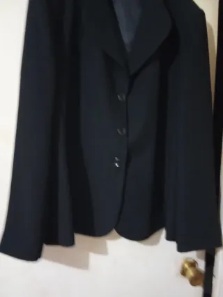 Chaqueta de vestir negra elegante para mujer