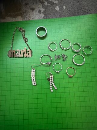 Lote Joyería Niña: Collar, Anillos y Pendientes