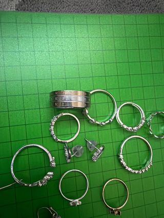 Lote Joyería Niña: Collar, Anillos y Pendientes