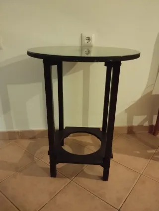 Mesa auxiliar negra redonda