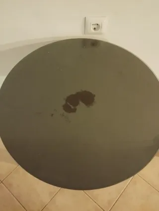 Mesa auxiliar negra redonda