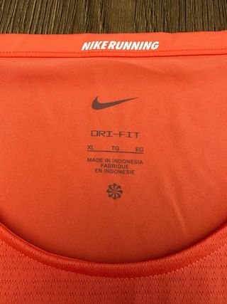 Camiseta Nike Running Naranja