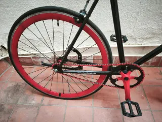 Bicicleta Urbana Fix Style Negra y Roja