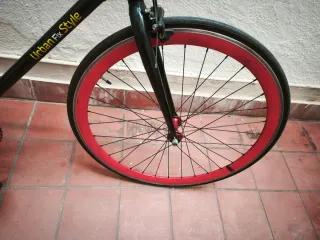 Bicicleta Urbana Fix Style Negra y Roja