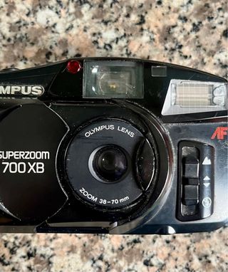 Olympus Superzoom 700XB macchina fotografica