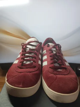 Adidas VL Court 2.0 Rojo Burdeos DA9855