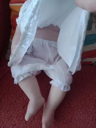 Muñeca niña tipo reborn