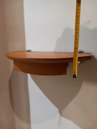 Estante ideal para poner en una entrada.